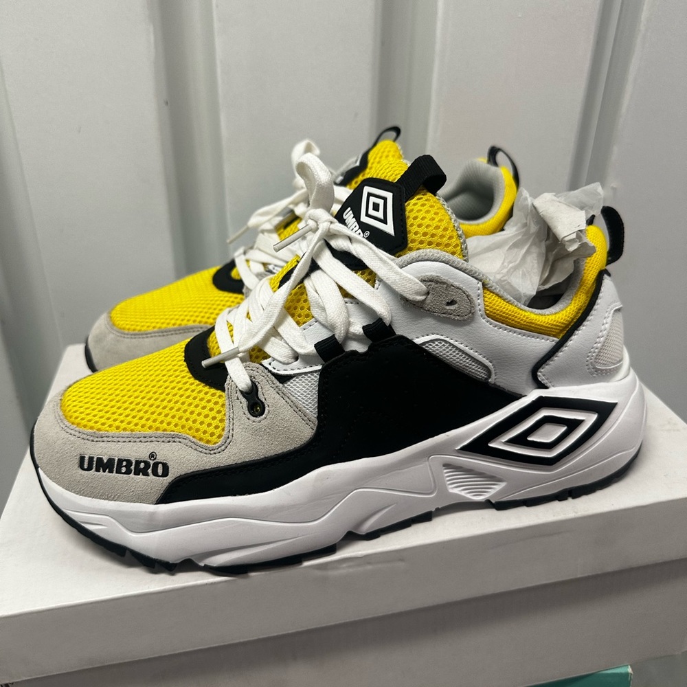 Umbro sneakers size 10.5 used once.